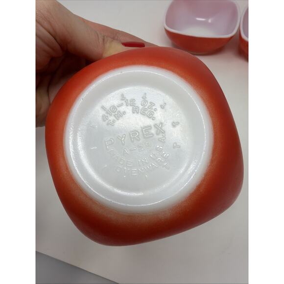 Vintage Pyrex Lot Primary Red 402 Nesting Mixing Bowl 1.5QT & Hostess Bowls - Picture 15 of 16